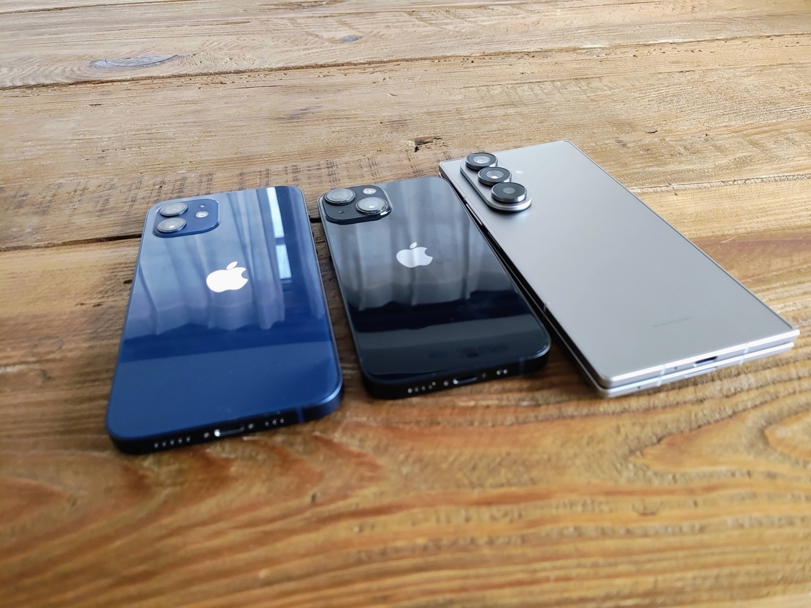 新型iPhone発表後の中古は買い時か。9月の値動きを実例で考える