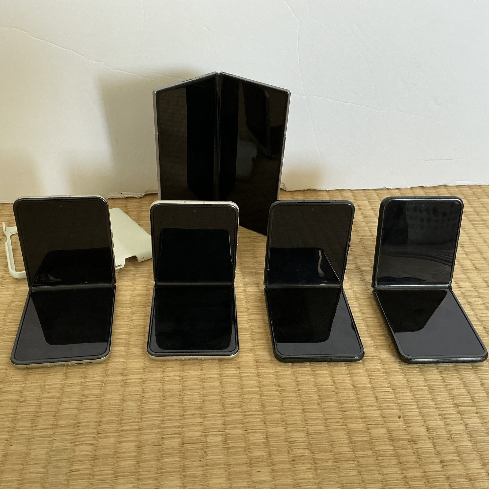 折りたたみiPhoneを買う前に。Androidの折りたたみを5台使って3台壊した話